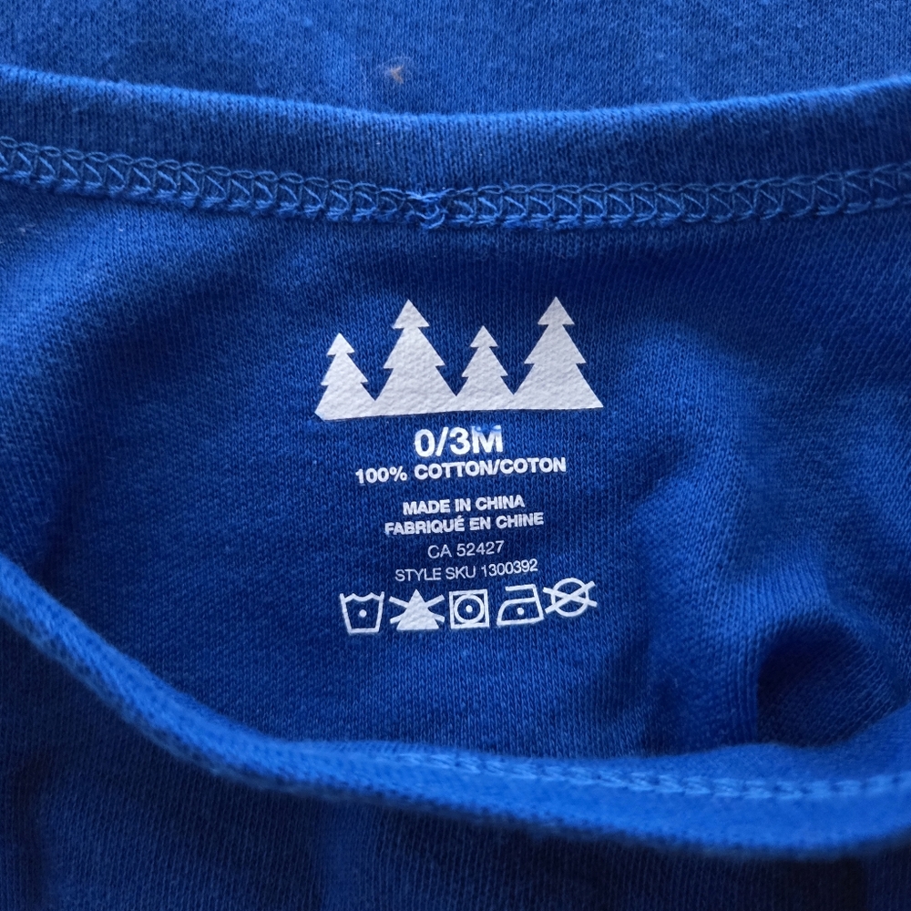 🎁CHRISTMAS onesies bundle - Picture 3 of 8